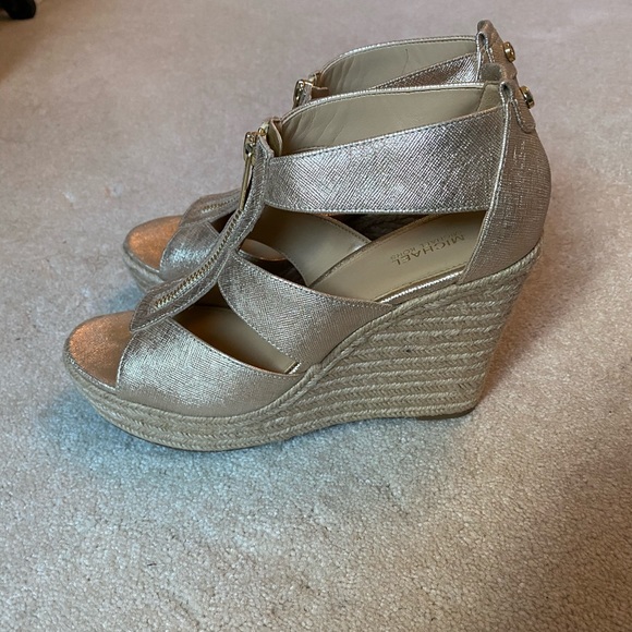 Micheal Kors Pale Gold Damita Platform Wedges - Picture 3 of 4